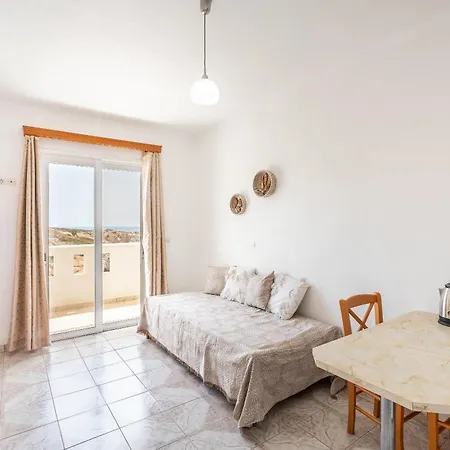 Appartement Fokia 4 *