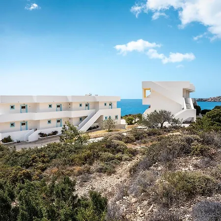 Appartement Fokia 4 *